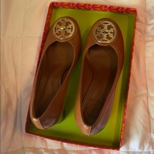 Tory Burch brown pumps